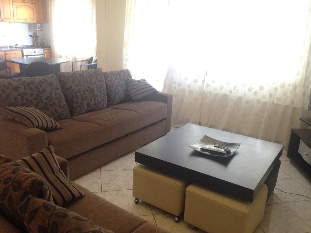 Nea Peramos Large Apartment Near The Beach מראה חיצוני תמונה